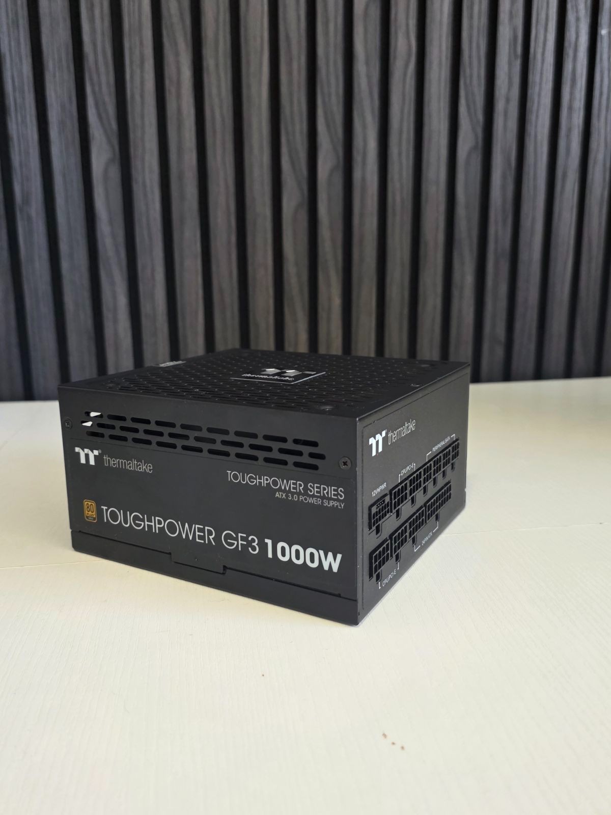 Thermaltake  Toughpower GF3 1000W Gold - Premium Edition WITH CABLES UNTESTED