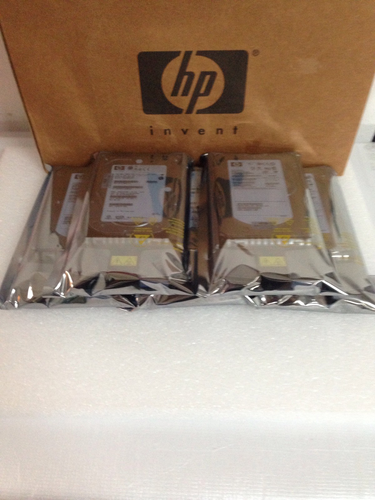 HP 364622-B22 366023-001 366023-002 300gb 10k 3.5"fibe channel hard drive