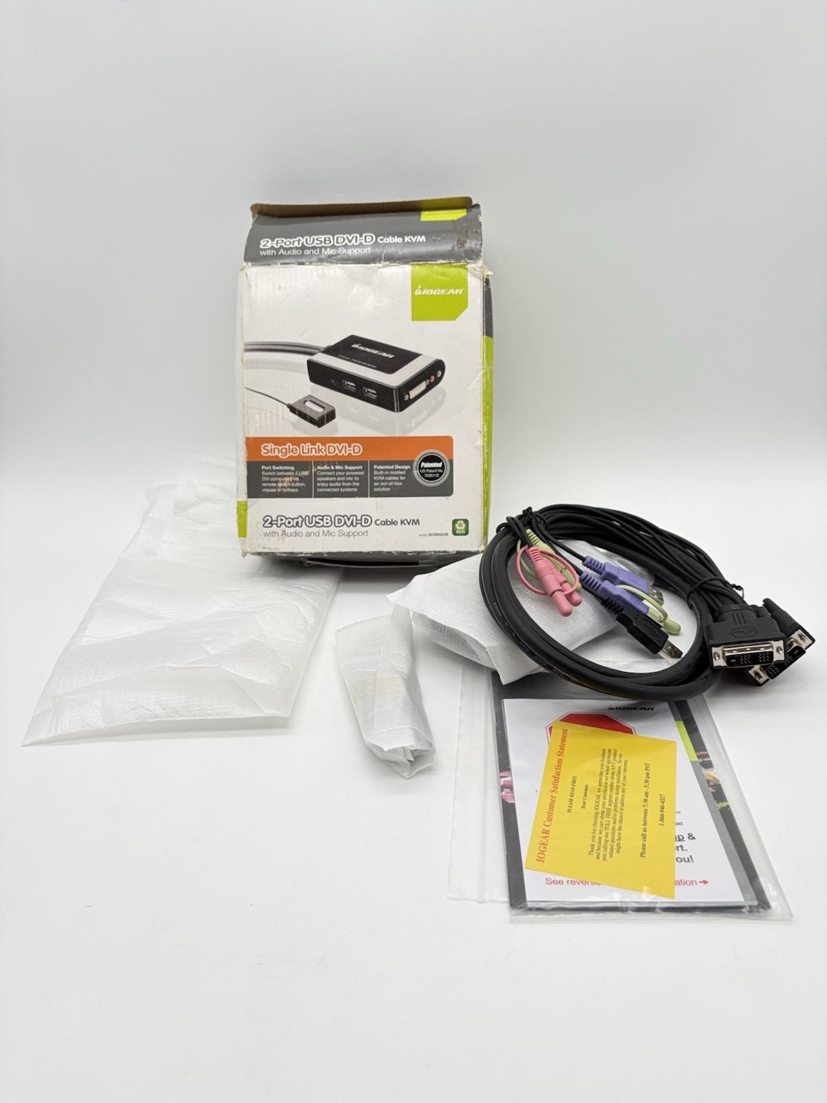 IOGear GCS932UB Dual USB DVI-D Audio/Microphone 2-Port DVI KVM Switch