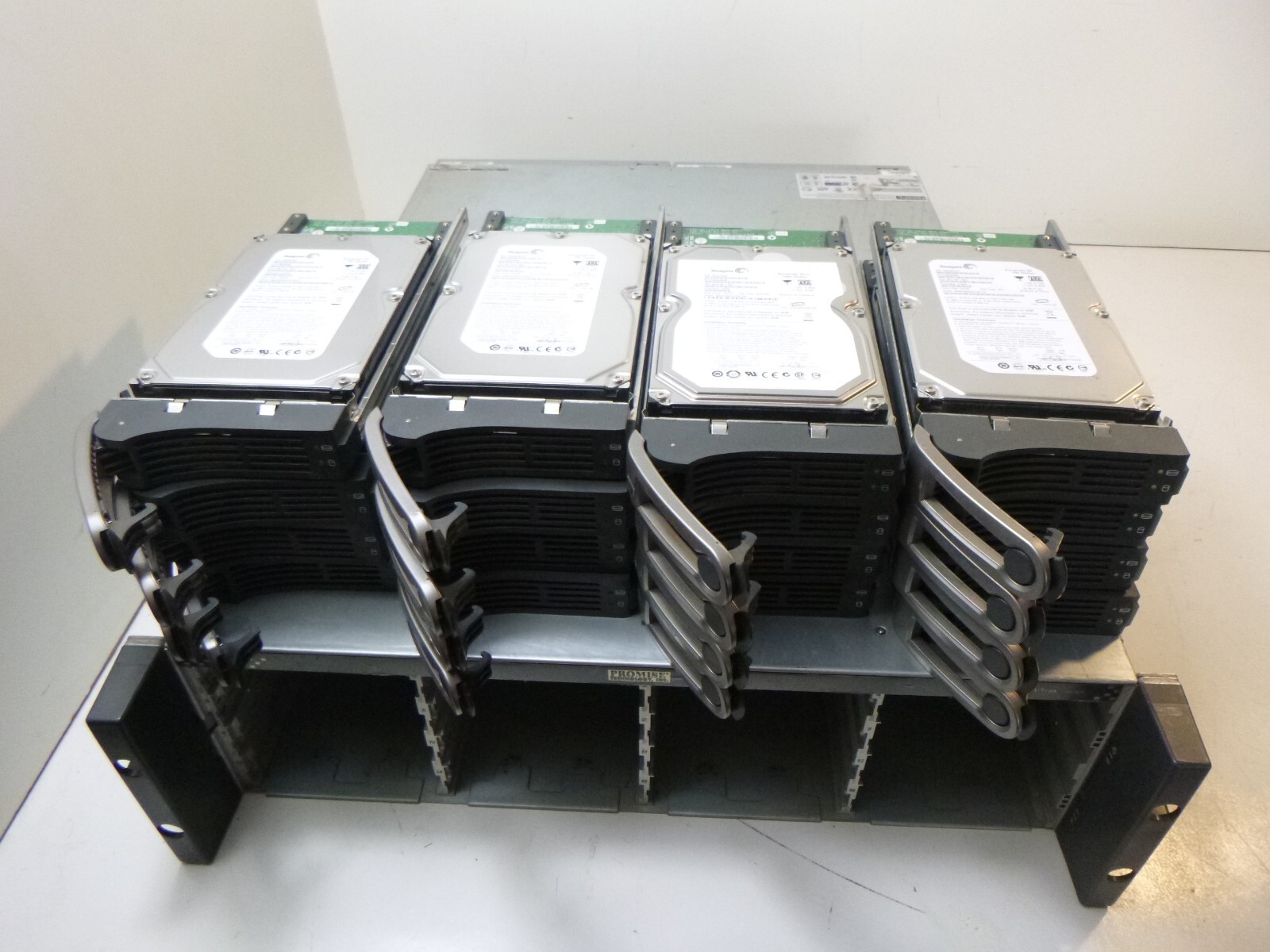 Promise Technology VTrak J610S SAS SATA Hot Swappable Storage w/ 16 Hard Drives
