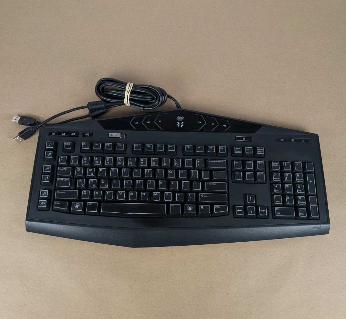Alienware TactX KG900 Gaming Illuminated Keyboard Wired Dell VG TESTED