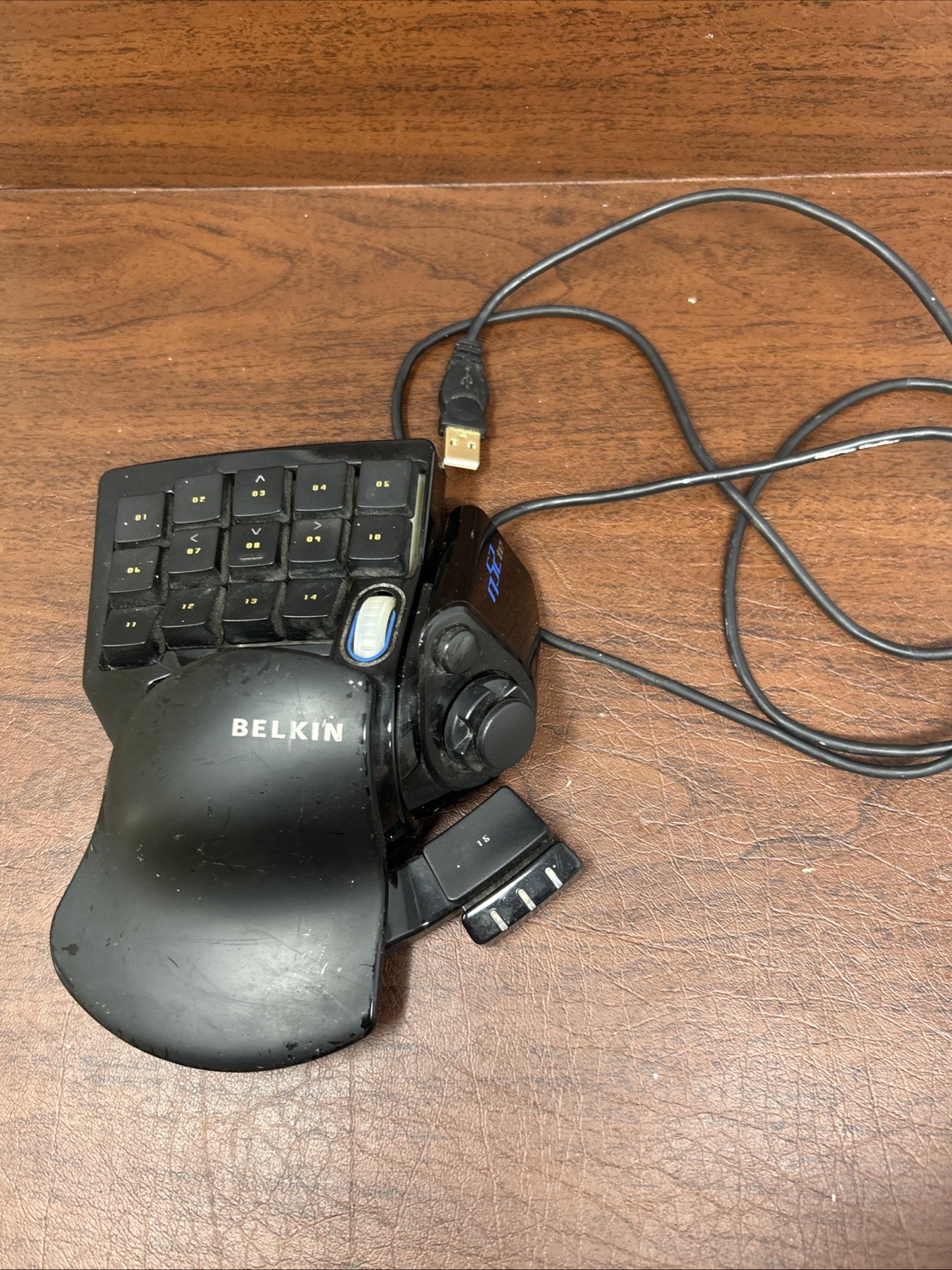 Belkin N52TE Tournament Edition Wired Gaming Keyboard Gamepad D-Pad Controller