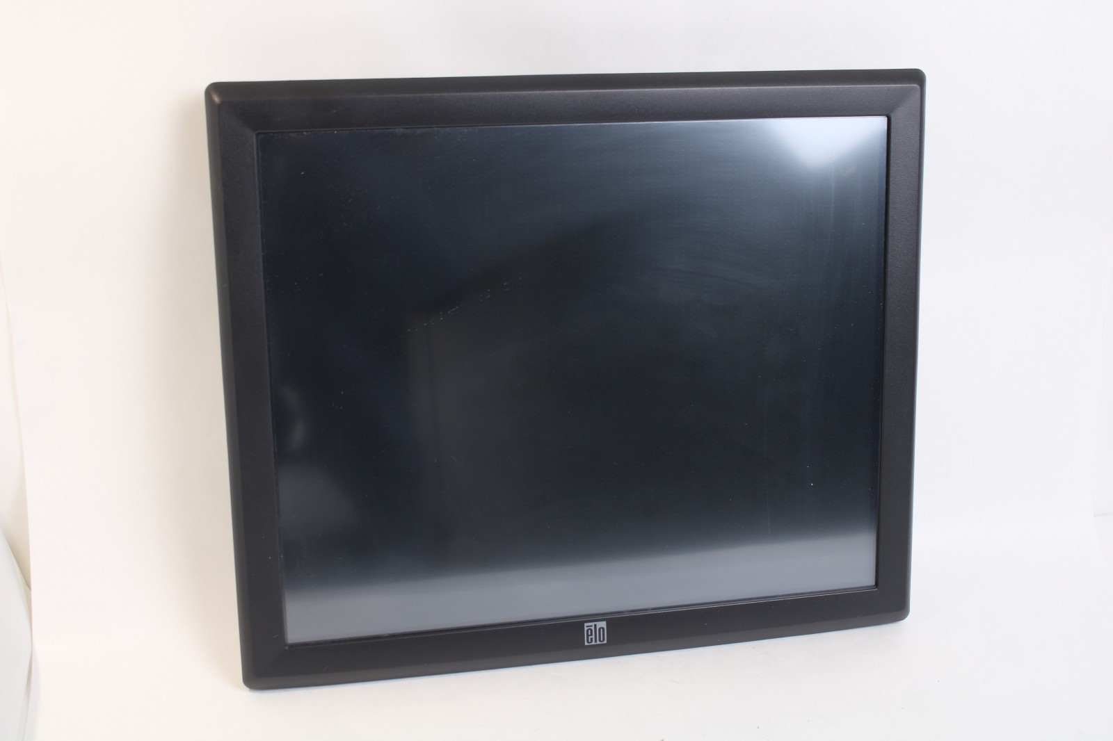 Elo ET1915L-7CWA-1-G Touch Monitor 19"