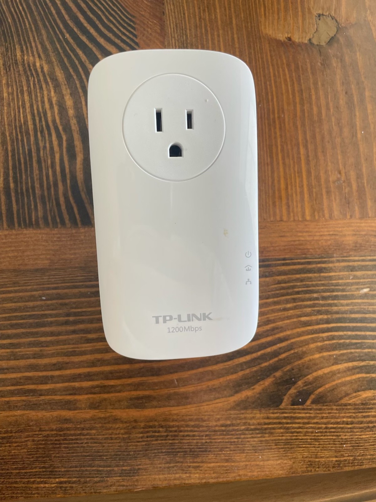 TP-LINK Av1200 Gigabit Passthrough Powerline