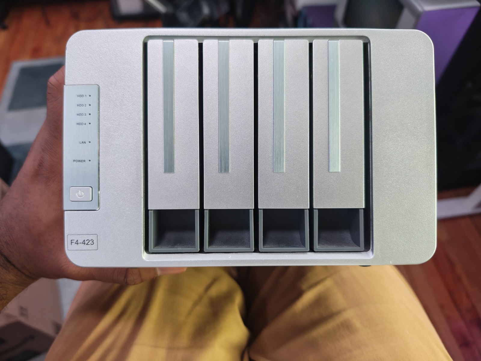 TerraMaster F4-423 NAS 4-Bay Diskless 32GB RAM (No Power Adapter.)