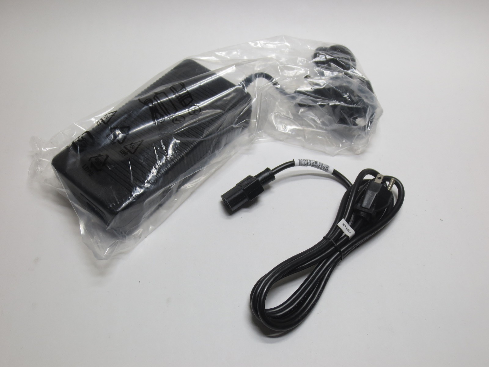 Original HP 230W AC Adapter 19.5V 11.8A (HSTNN-DA12), 608432-003 - New Open Box
