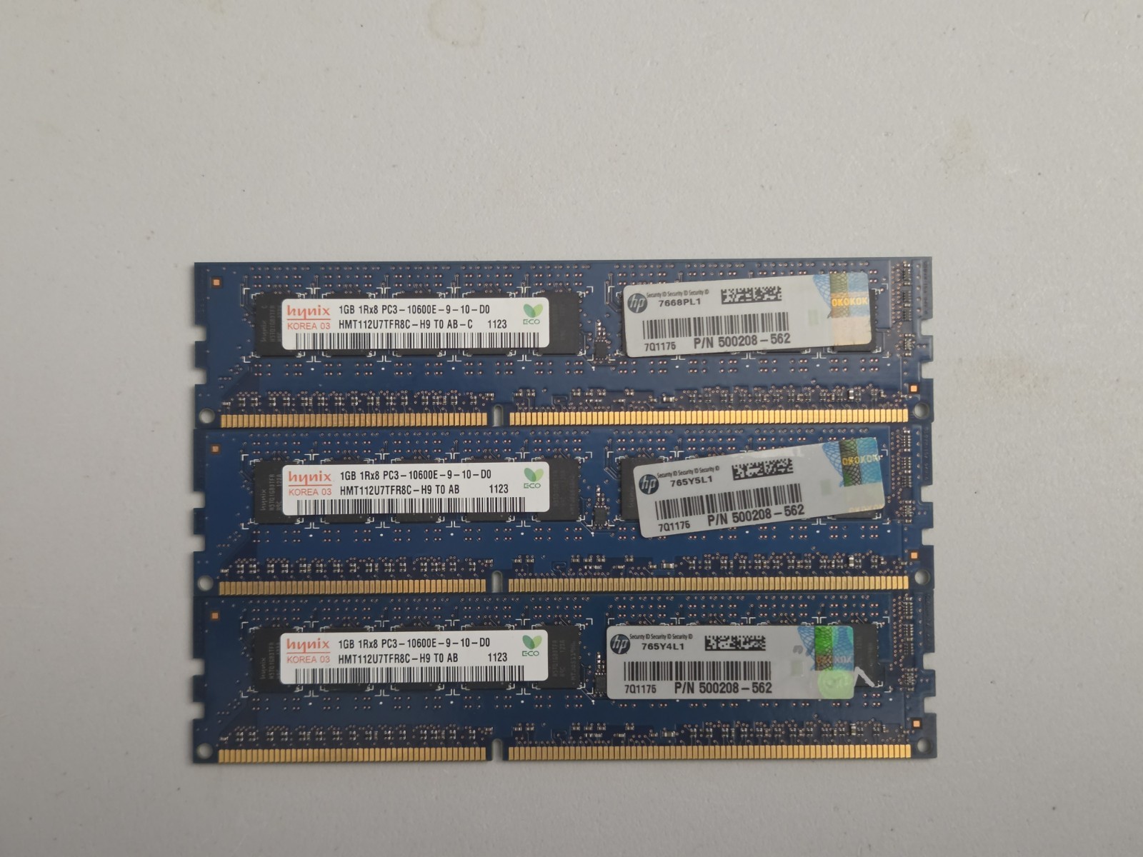 Hynix 3GB (3x1GB) DDR3 ECC DIMM PC3-10600E 240-Pin HMT112U7TFR8C