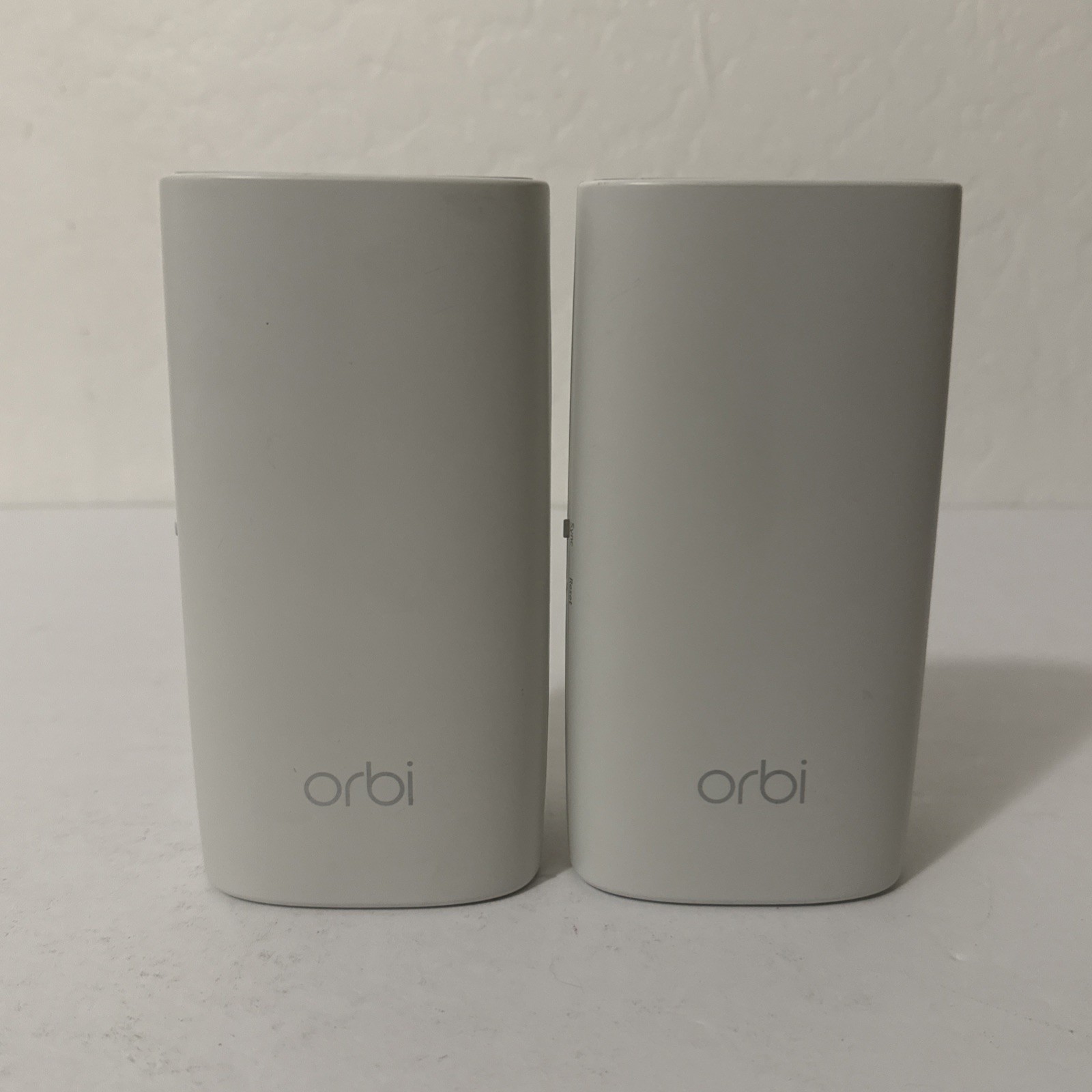 Lot of 2 NETGEAR Orbi RBW30 Wall-Plug Mesh Wi-Fi Satellite Extender