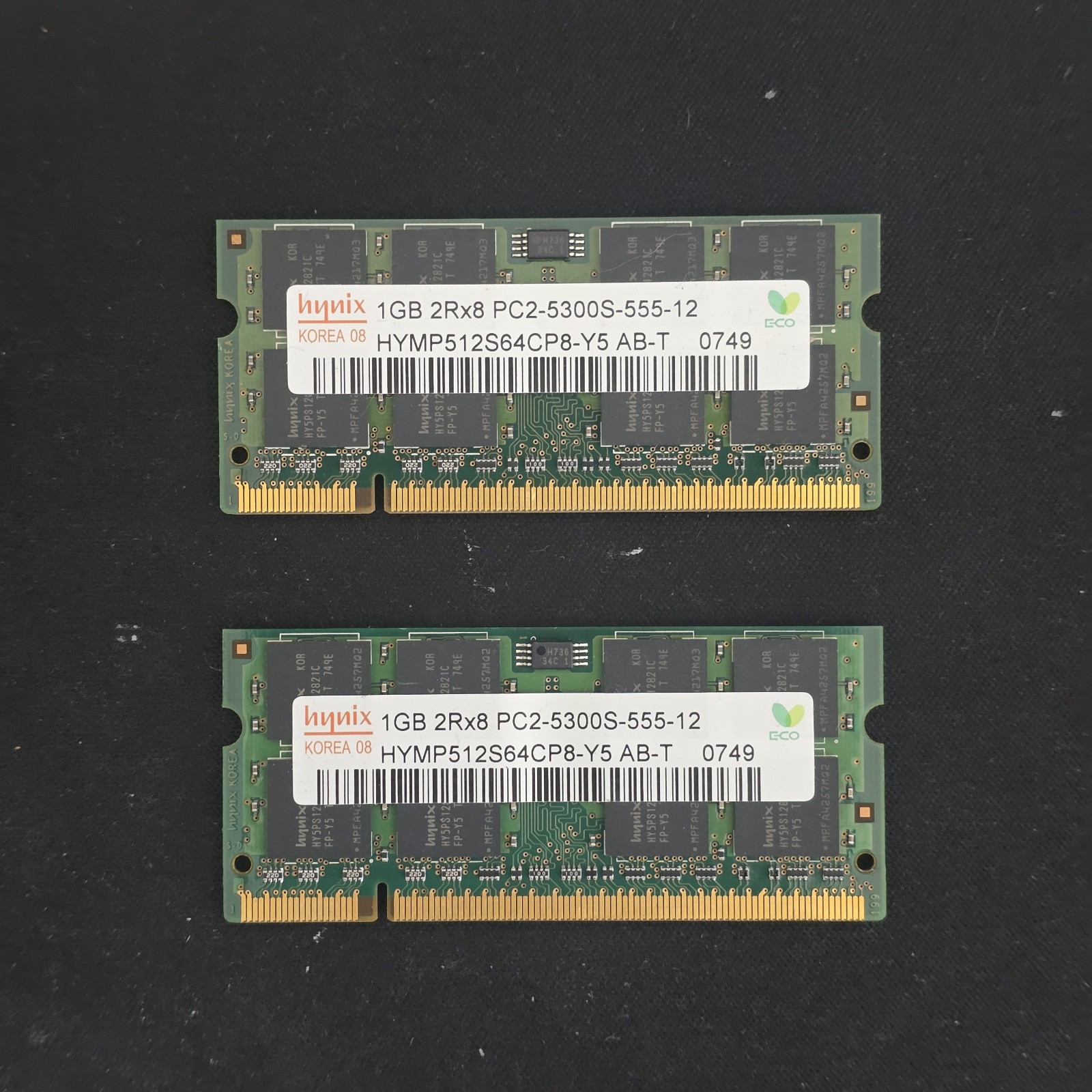 Hynix PC2-5300S 2GB (2x1GB) SO-DIMM 667 MHz DDR2 SDRAM (HYMP112S64CP6-Y5 AB)