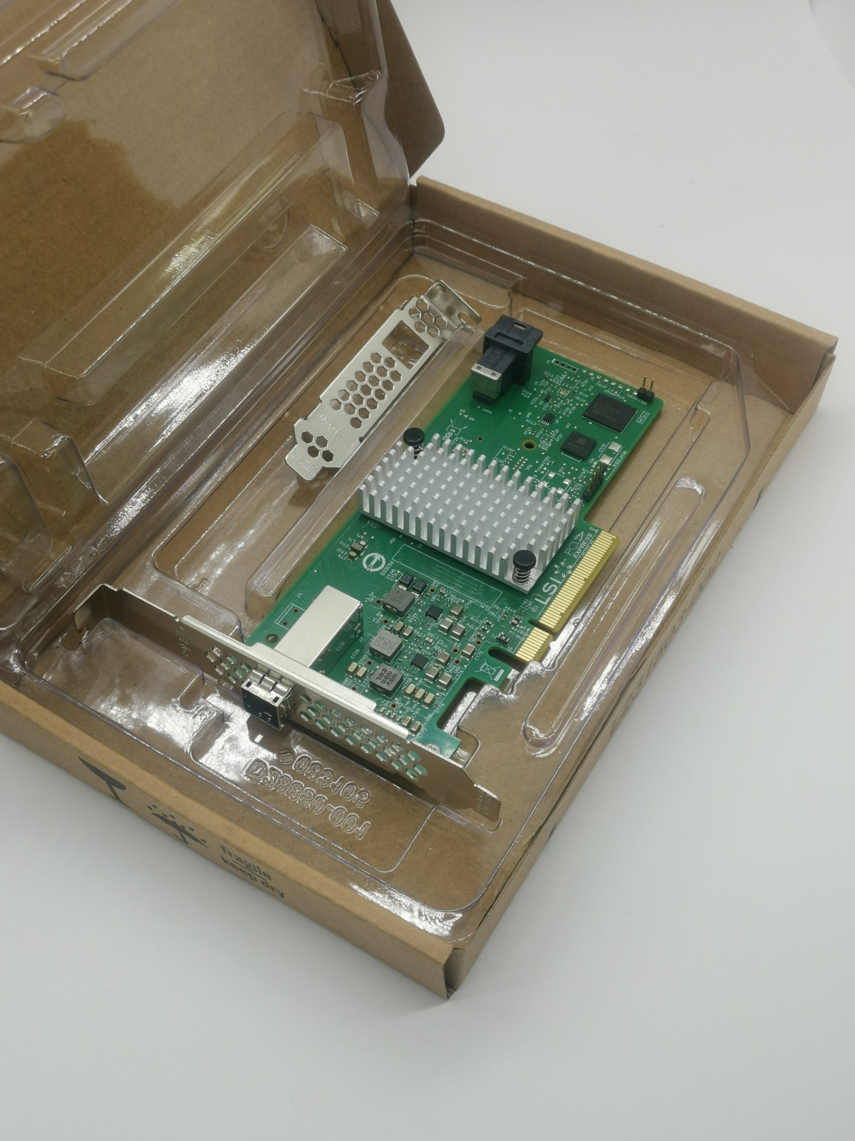 LSI 9300-4i4e LSI00348 H5-25515-00 12Gb/s 4-Ports PCI-E 3.0 x8 External SAS HBA