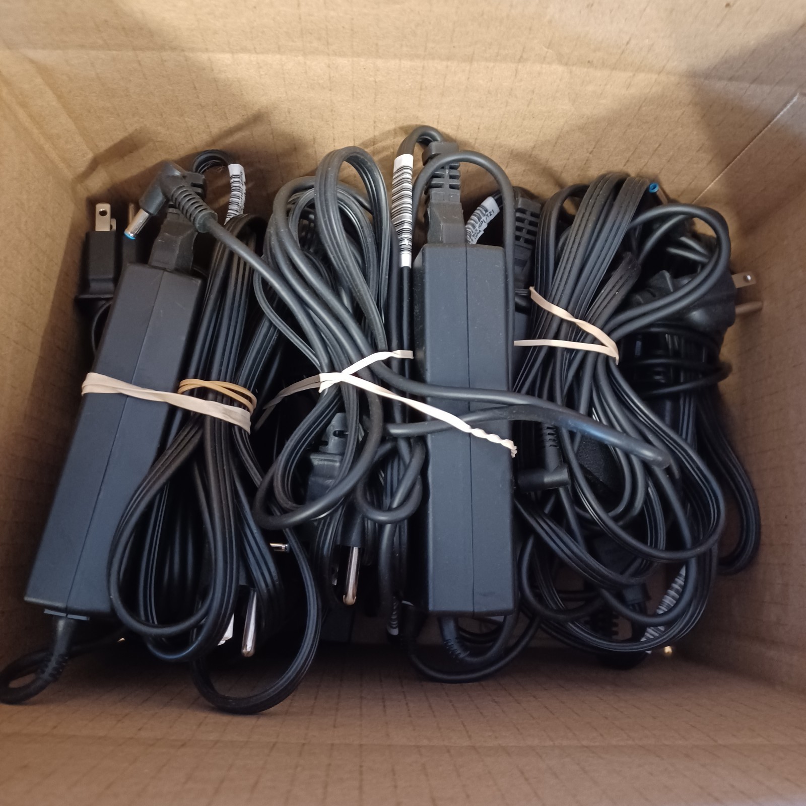 Lot of 10 Genuine HP 90w Small Blue Tip 19.5V 4.62A Power Adapter Supply