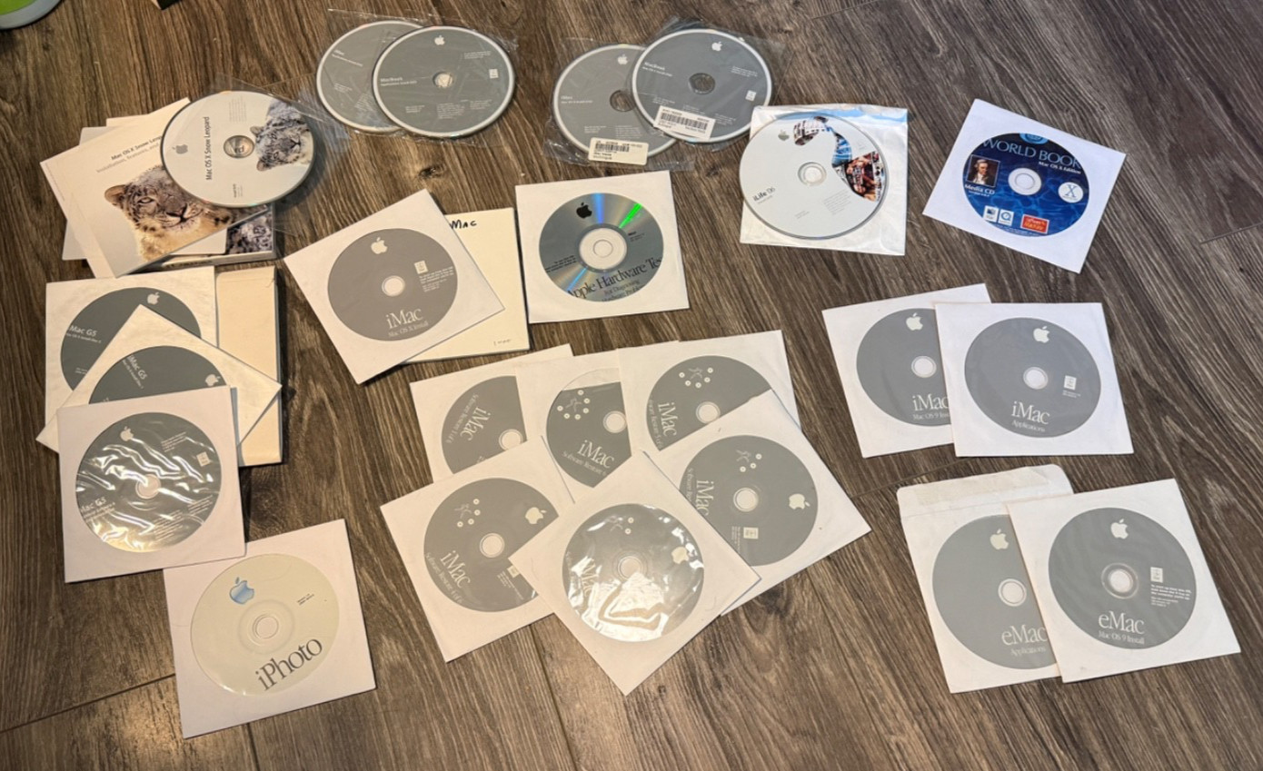 Vintage Apple Mac OS Install Disc Lot