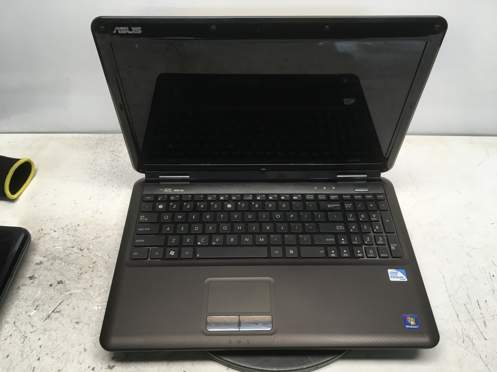 Asus K50IJ-BBZ5 Intel Pentium Dual-Core T4500 2.3GHz 4 GB NO HDD No Batt