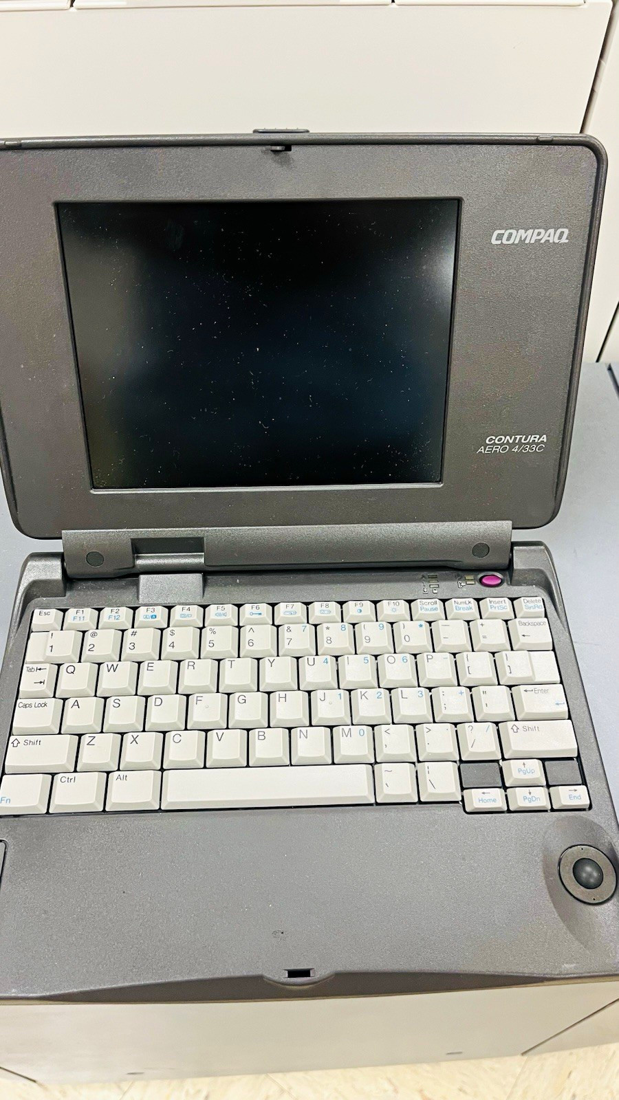 (PARTS ONLY)Compaq Contura Aero 4/33C Intel 486 33MHz 4MB HDD Modem Gray 1994