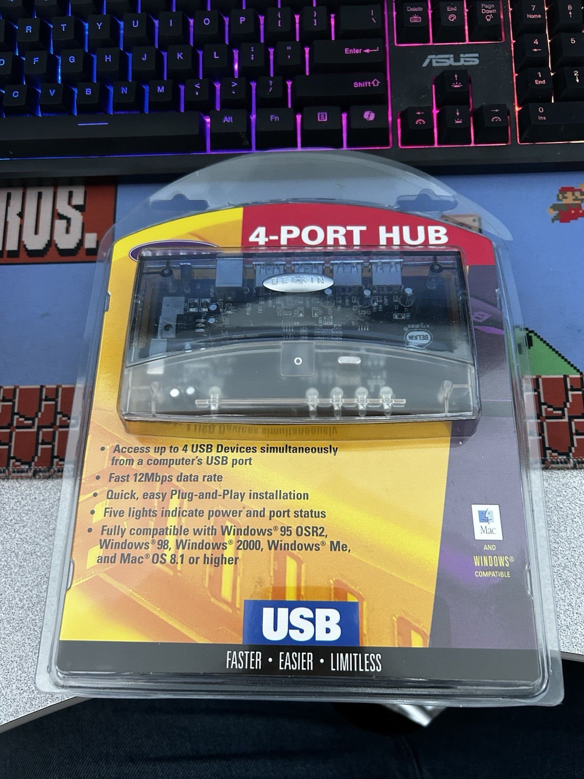 Belkin 4-Port Hub, 4 USB Devices From Computer Port - Fast 12Mbps Light Up