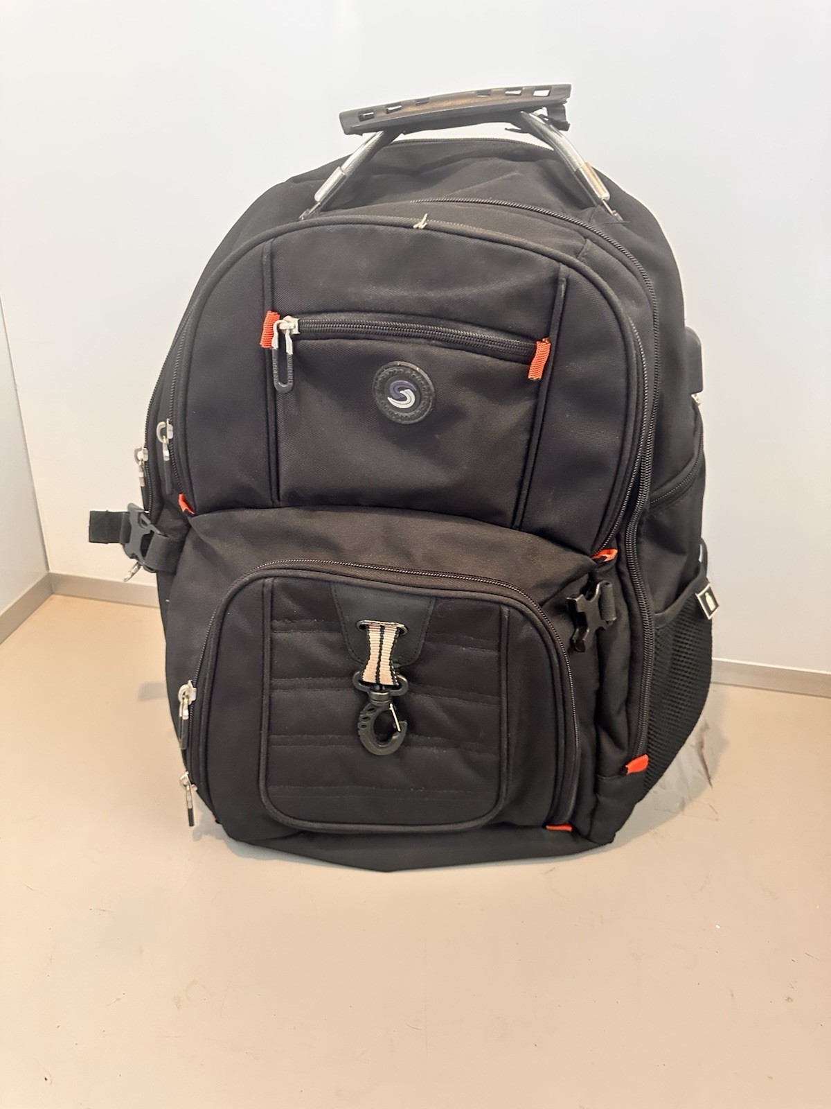 Shrradoo Extra Large 52L Travel Laptop Backpack No USB