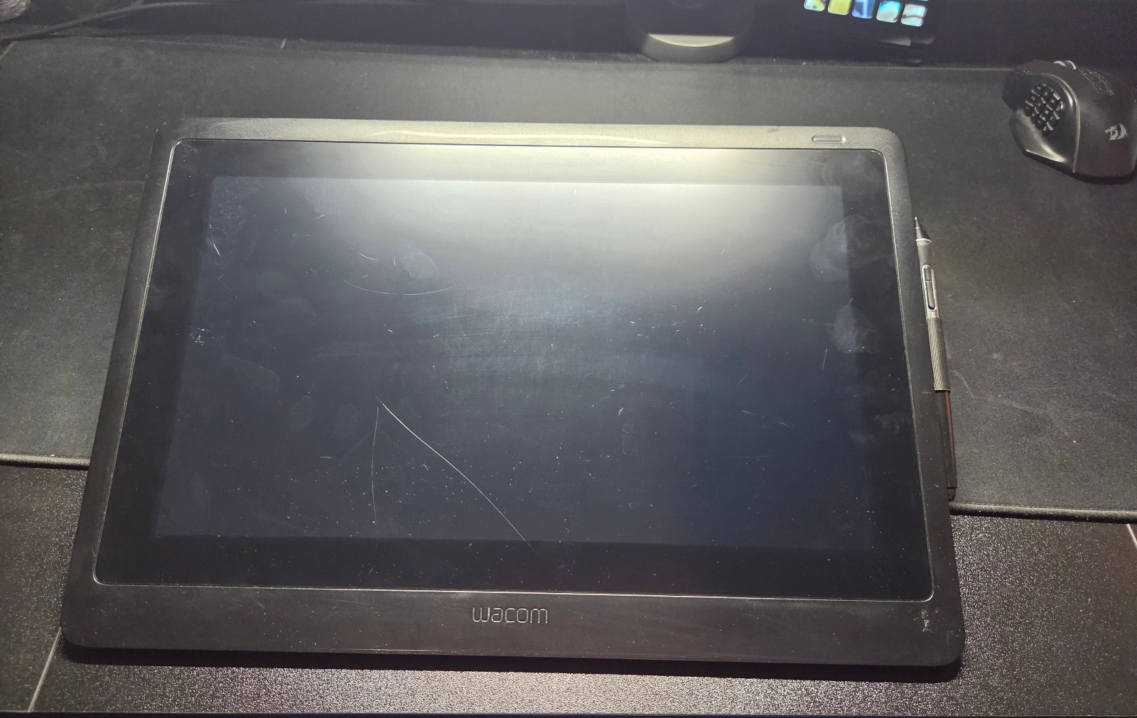 USED | Wacom Cintiq 16 (2019 version, 1080p) w/ Pen, Pen Holder and Cables