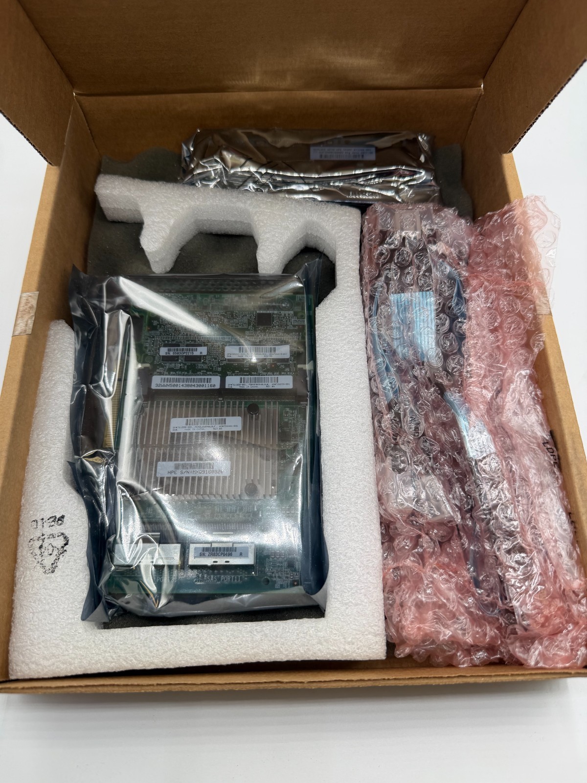 HPE Smart Array P840 4GB FBWC 12Gb SAS RAID 761880-001 DL360 Gen9 Cable Kit