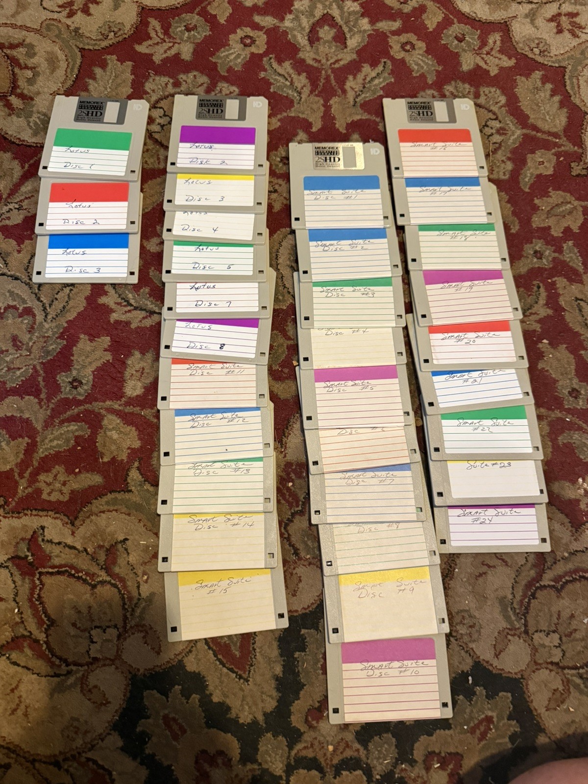 Vintage Lotus Software 3.5” Floppy Disks Lot Of 30 smart suite with case