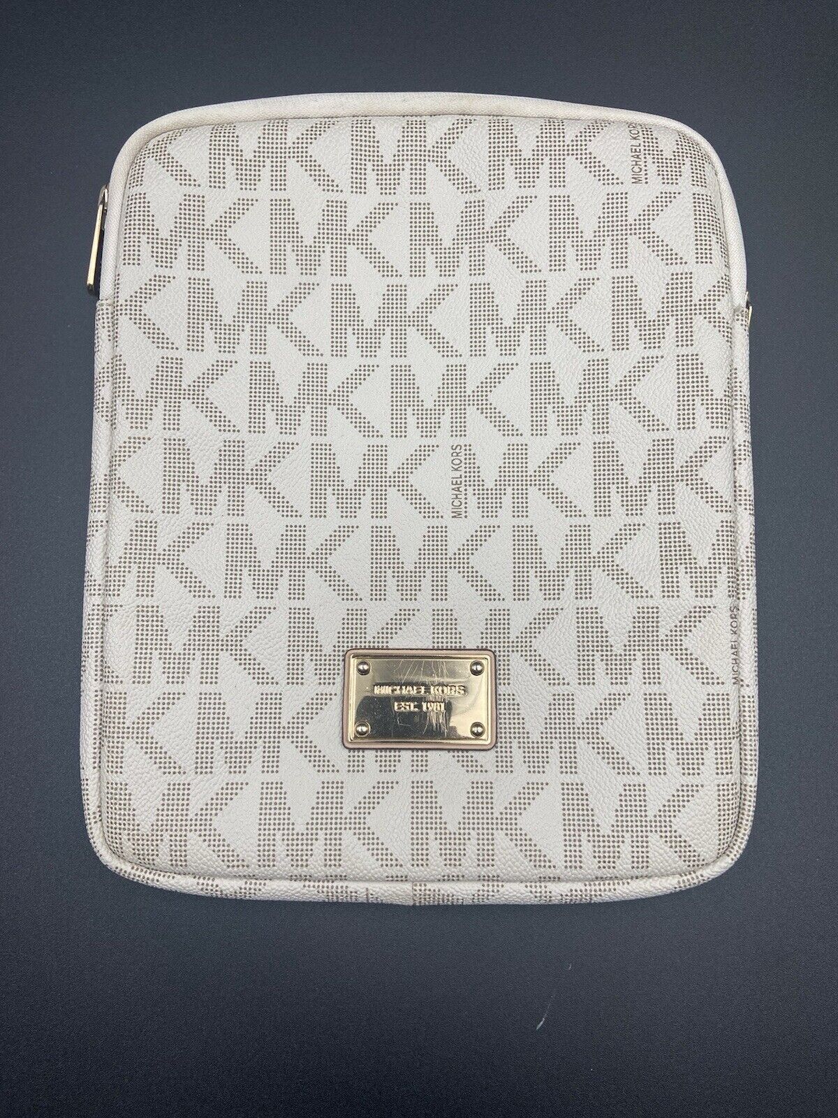 New Michael Kors Off White leather signature iPad,tablet protective case NWOT