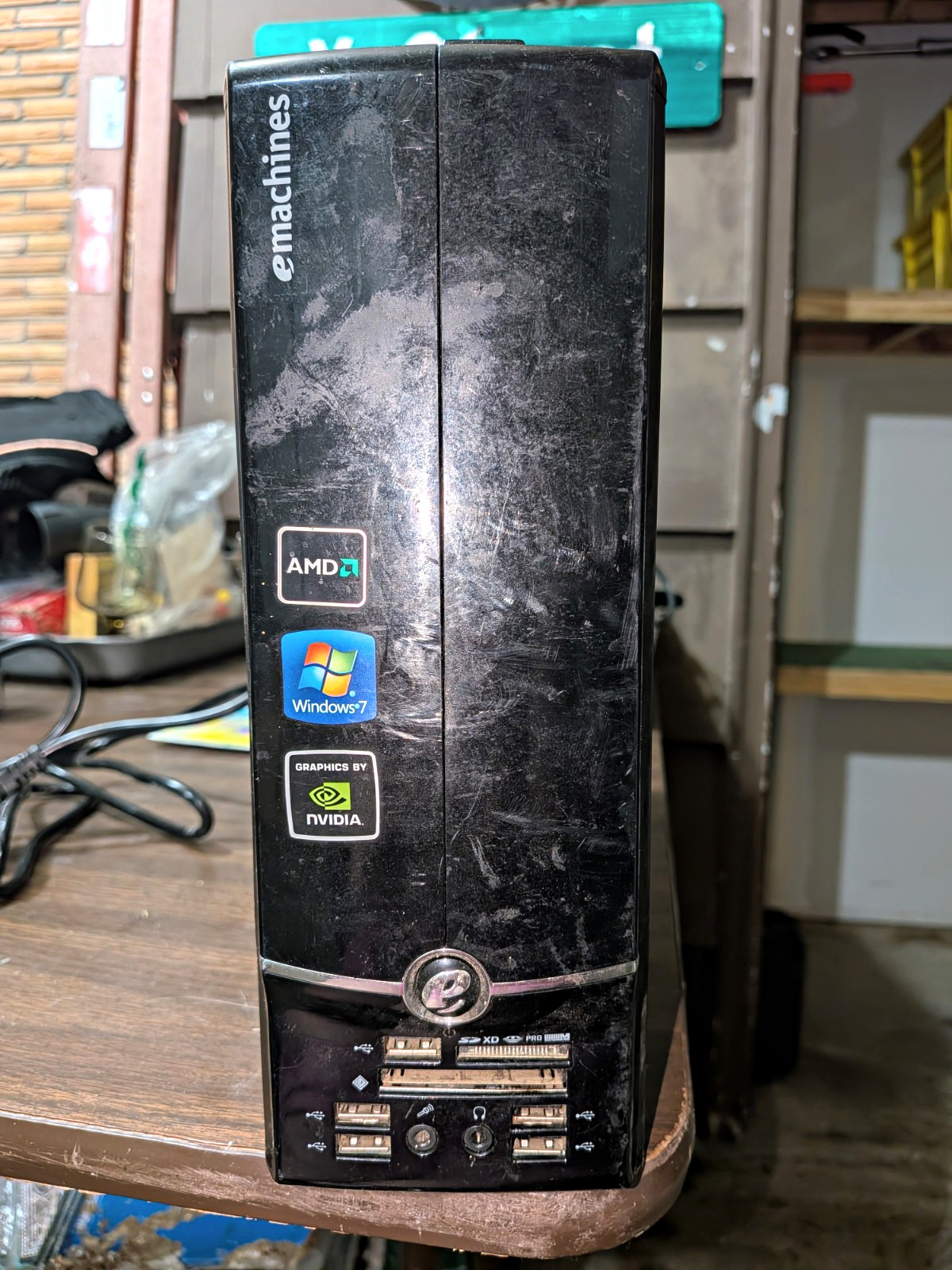 eMachines EL1352G-01W Tower Desktop AMD Sempron 2GB 500GB HDD Win7 HP For Parts