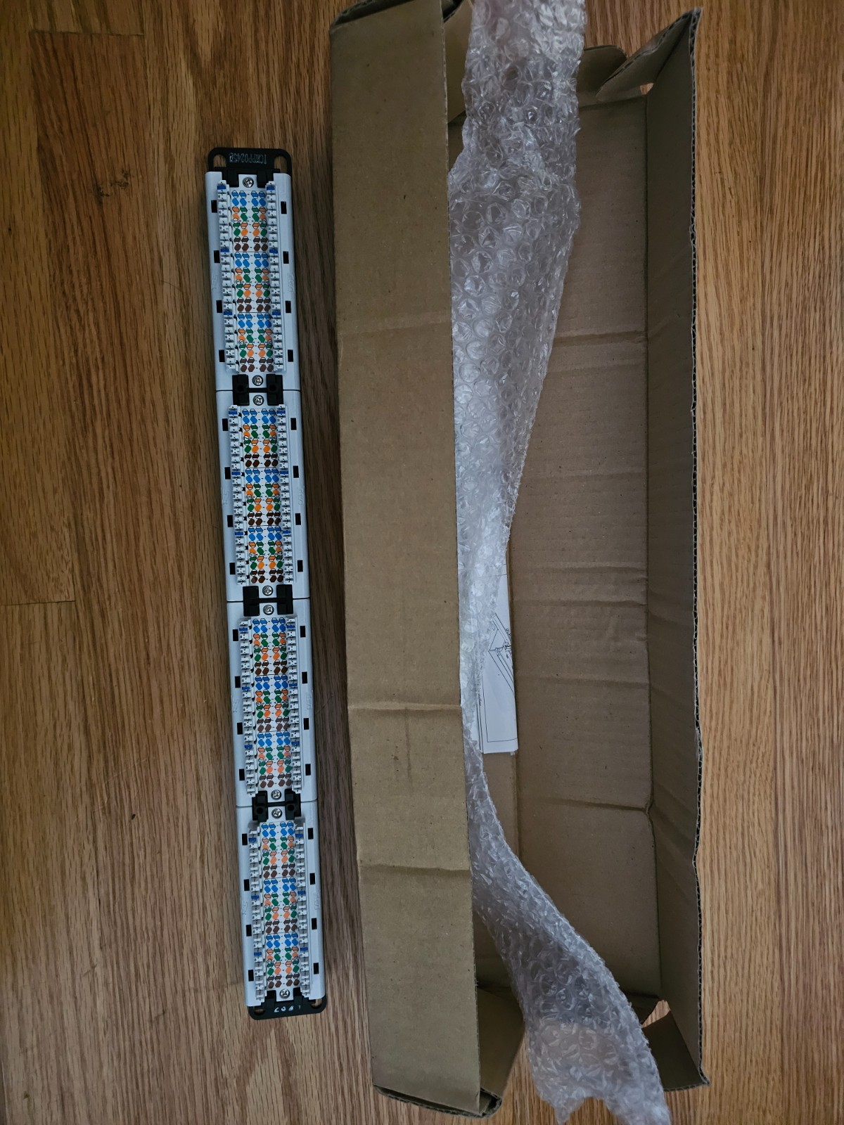 Cable Matters CAT5 24-Port Rackmount or Wallmount Patch Panel