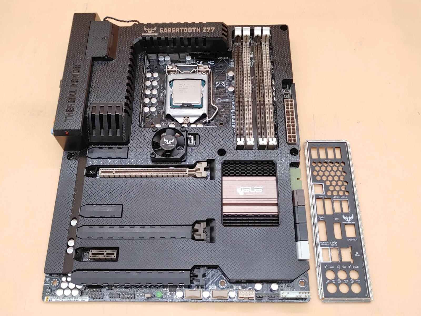 Asus SABERTOOTH Z77 Intel DDR3 LGA1155 ATX Motherboard + Intel i7-3770K **READ**