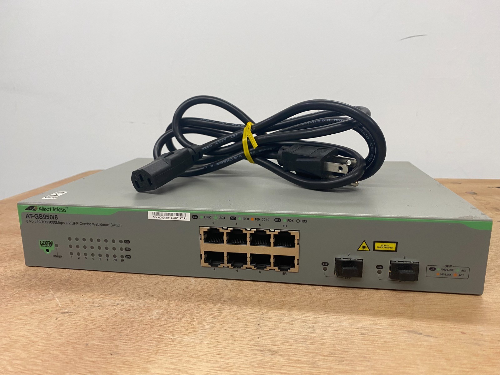 Allied Telesis AT-GS950/8 8-Port Gigabit Ethernet Switch - Used Tested