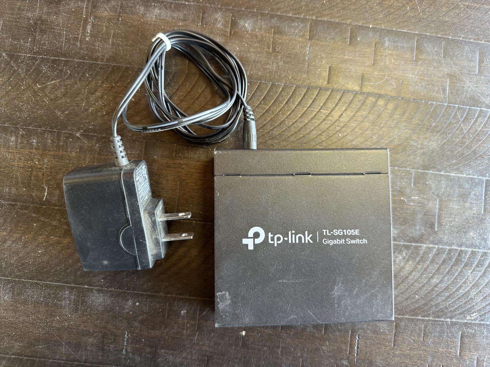 TP-LINK TL-SG105E 5-Port Desktop Switch