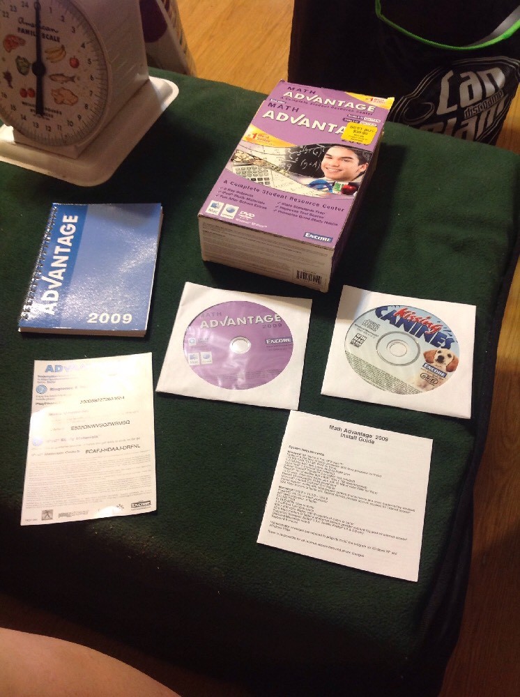 2009 Math Advantage - Macintosh CD Only - Bonus Kissing canines Game