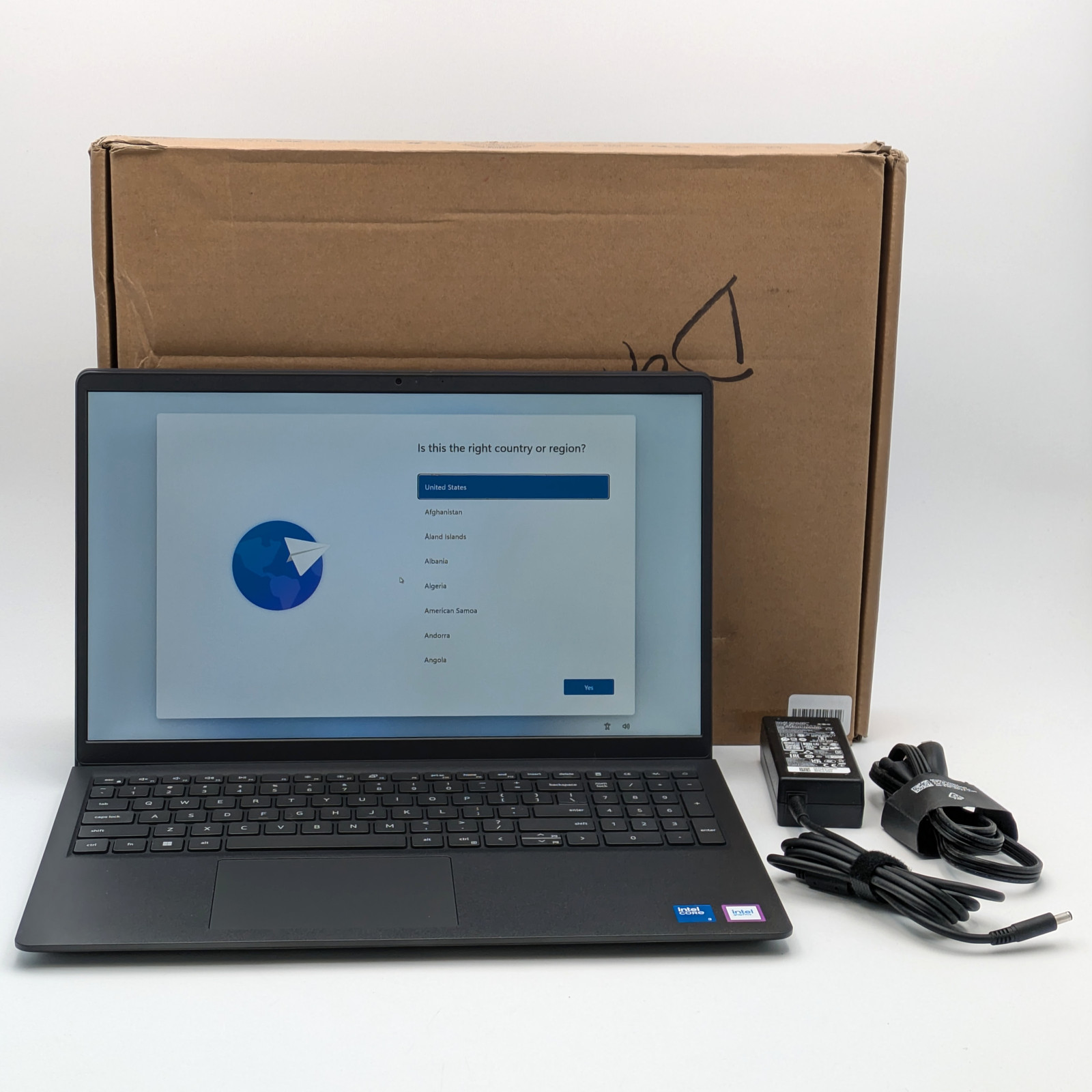 Dell 15 DC15250 15.6" Intel Core 3 100U 16GB DDR4 512GB SSD Windows 11 Home