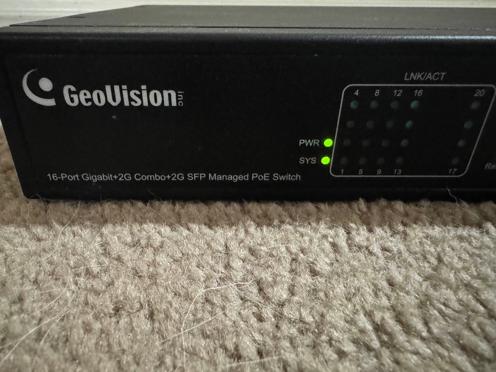 GeoVision GV-APOE1611-V2 16-Port Gigabit PoE+ Switch/4 SFP Uplink Ports