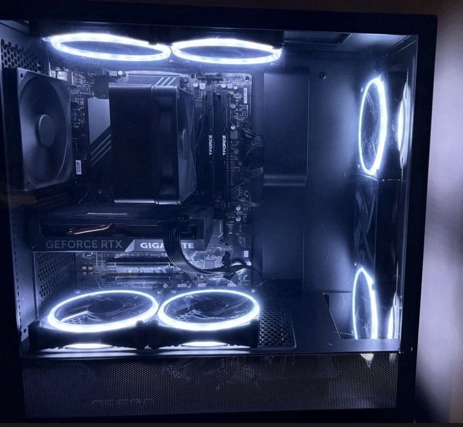 NZXT Player One Prime Gaming Desktop Ryzen 5 9600X RTX 5060 Ti 16GB 1TB W11