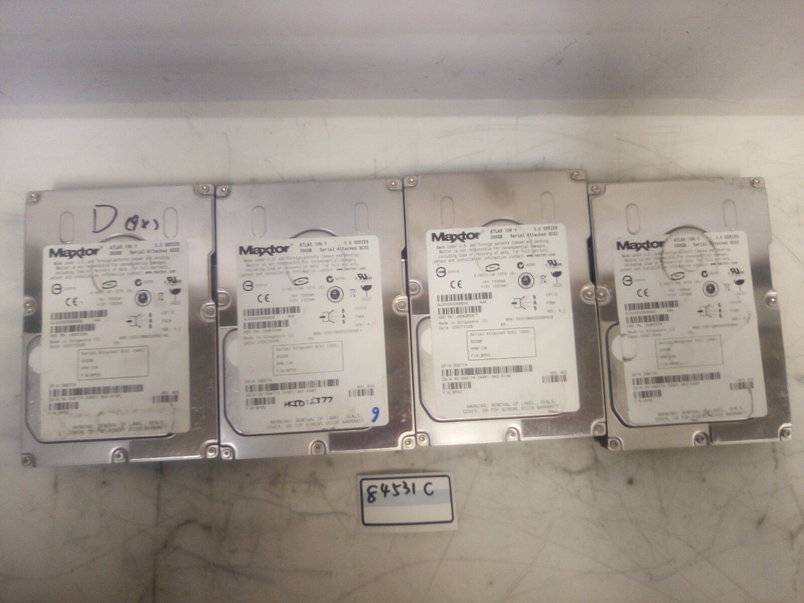 (4x) Maxtor Atlas V 300GB 10000Rpm hdd 0G8774 G8774 3.5" SCSI SAS Disk 