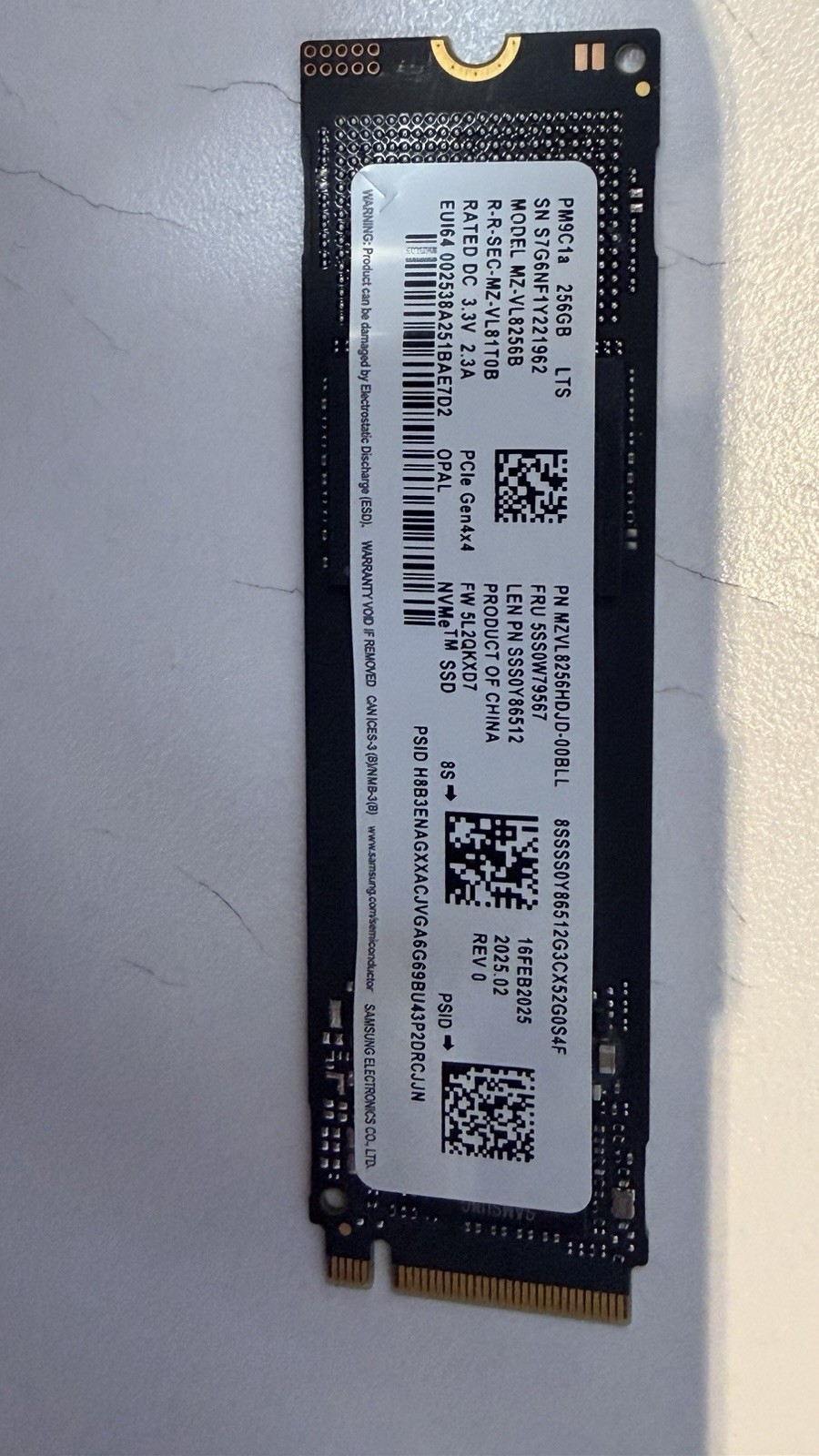 Samsung PM9C1a 256GB PCIe Gen4x4 NVMe SSD M.2 2280 Model:MZ-VL8256B (PM9C1a) OEM