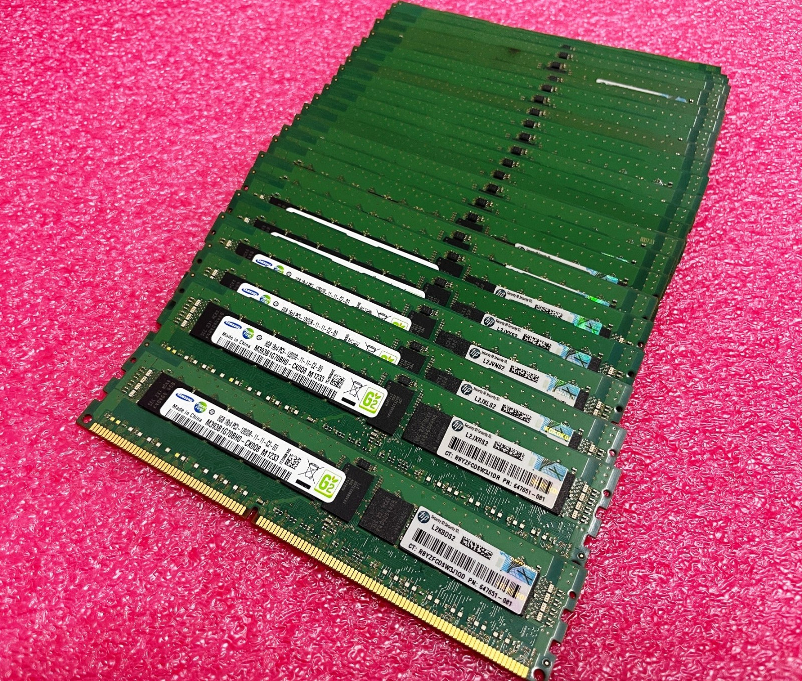 Samsung 192GB (24x8GB) DDR3 M393B1G70BH0-CK0Q8 1Rx4 PC3-12800R Server Memory