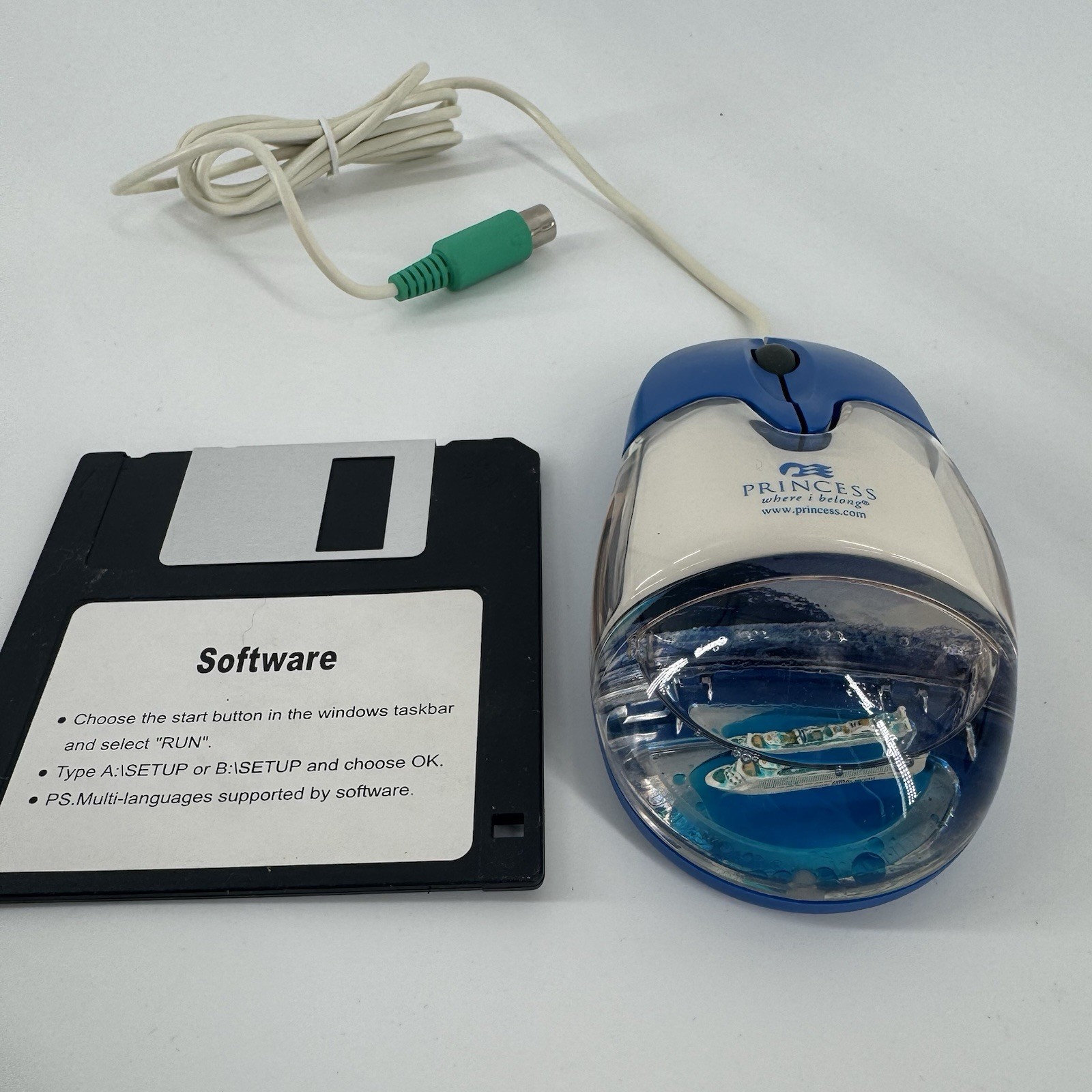 Vtg  Aqua Computer Mouse AM-940 -P Liquid Filled w/floating Princess Cruise Ship