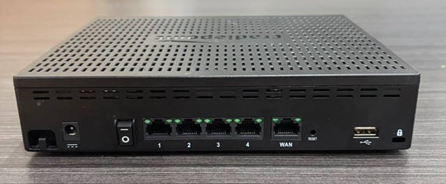 Cradlepoint AER1600 4-Port Wireless Router (AER1600LPE)