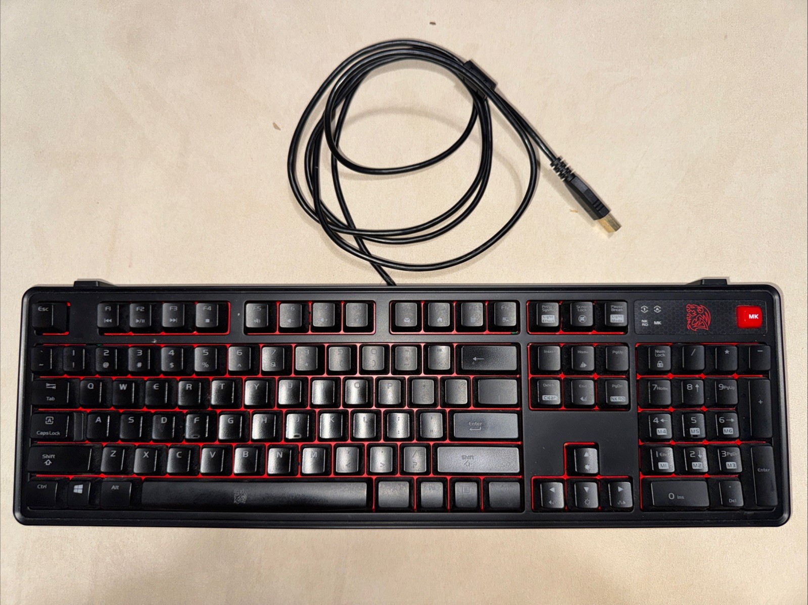 Tt eSPORTS Poseidon Z Cherry Brown Switch Illuminated Meka Pro Keyboard kb-Mgp