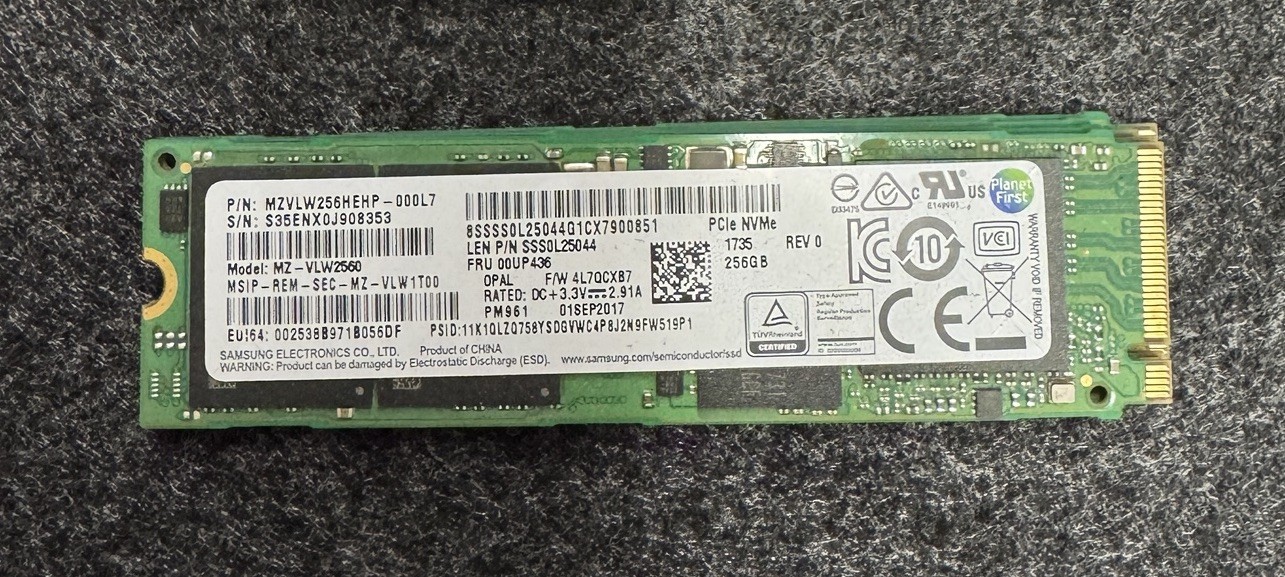 Samsung PM981 256GB M.2 2280 PCIe NVMe SSD MZ-VLW2560