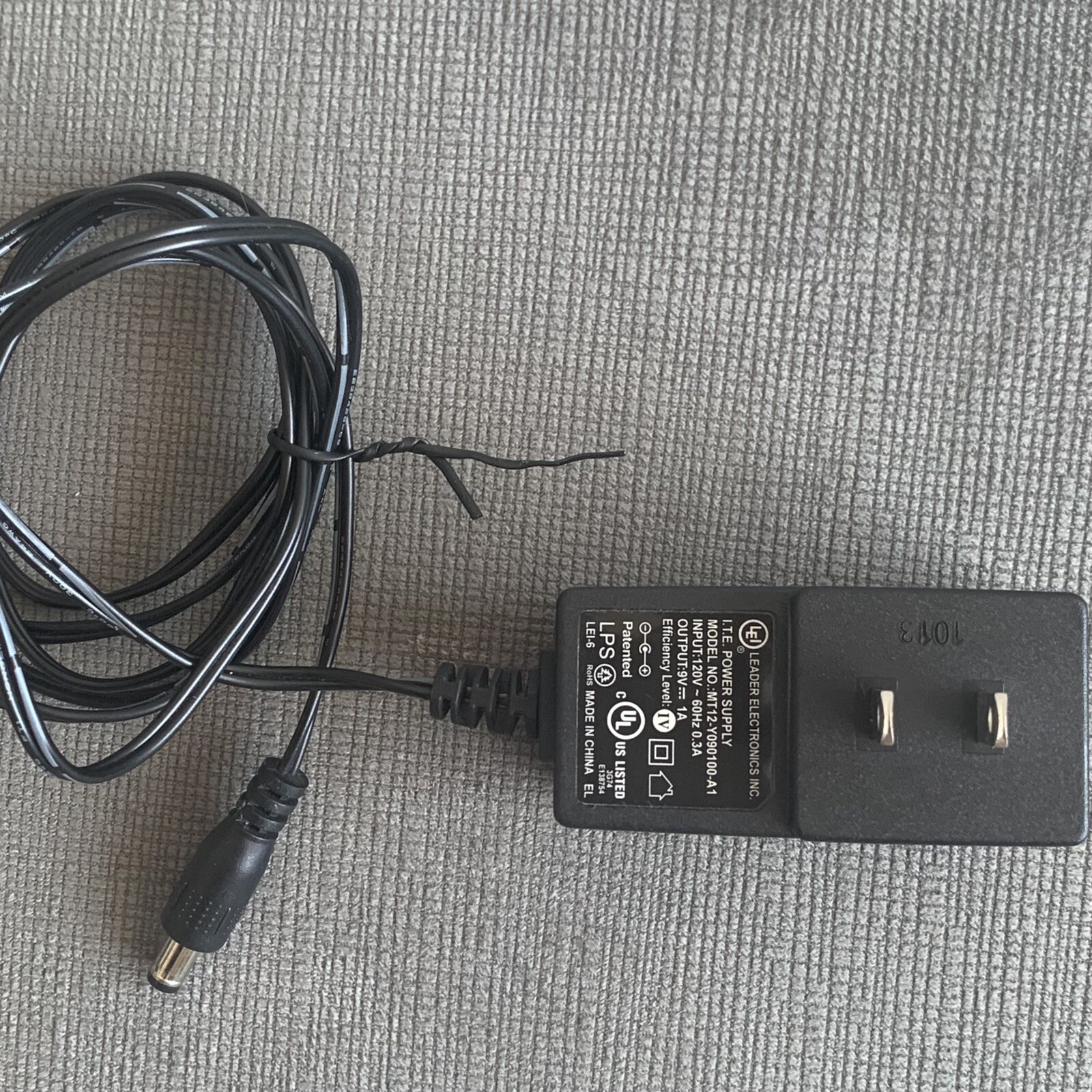 Leader Electronics ITE Power Supply AC Wall Adapter MT12-Y090100-A1 9V 1A