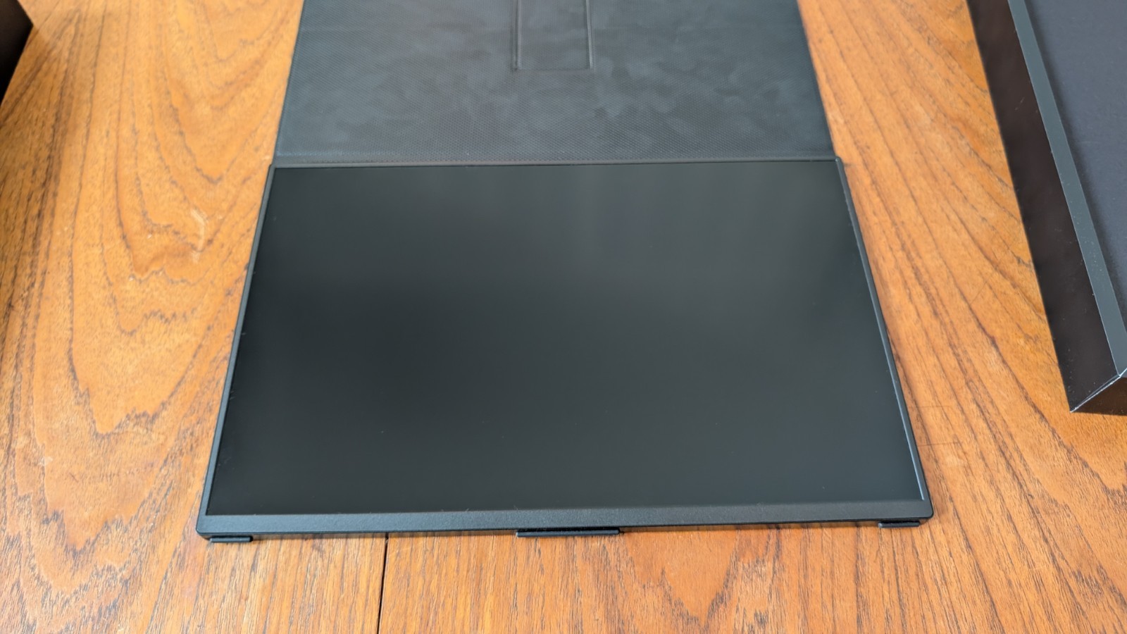 16inch 1980x1200 Portable Monitor, Ingnok 16" Travel Monitor for Laptop w/ Cover