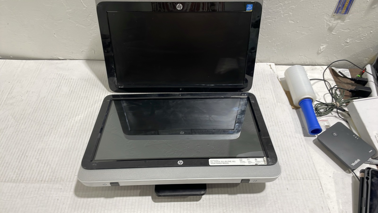 HP 19-3013w 19.5" All-In-One PC AMD E1-2500 APU & AIO Touchscreen Lot Of 2