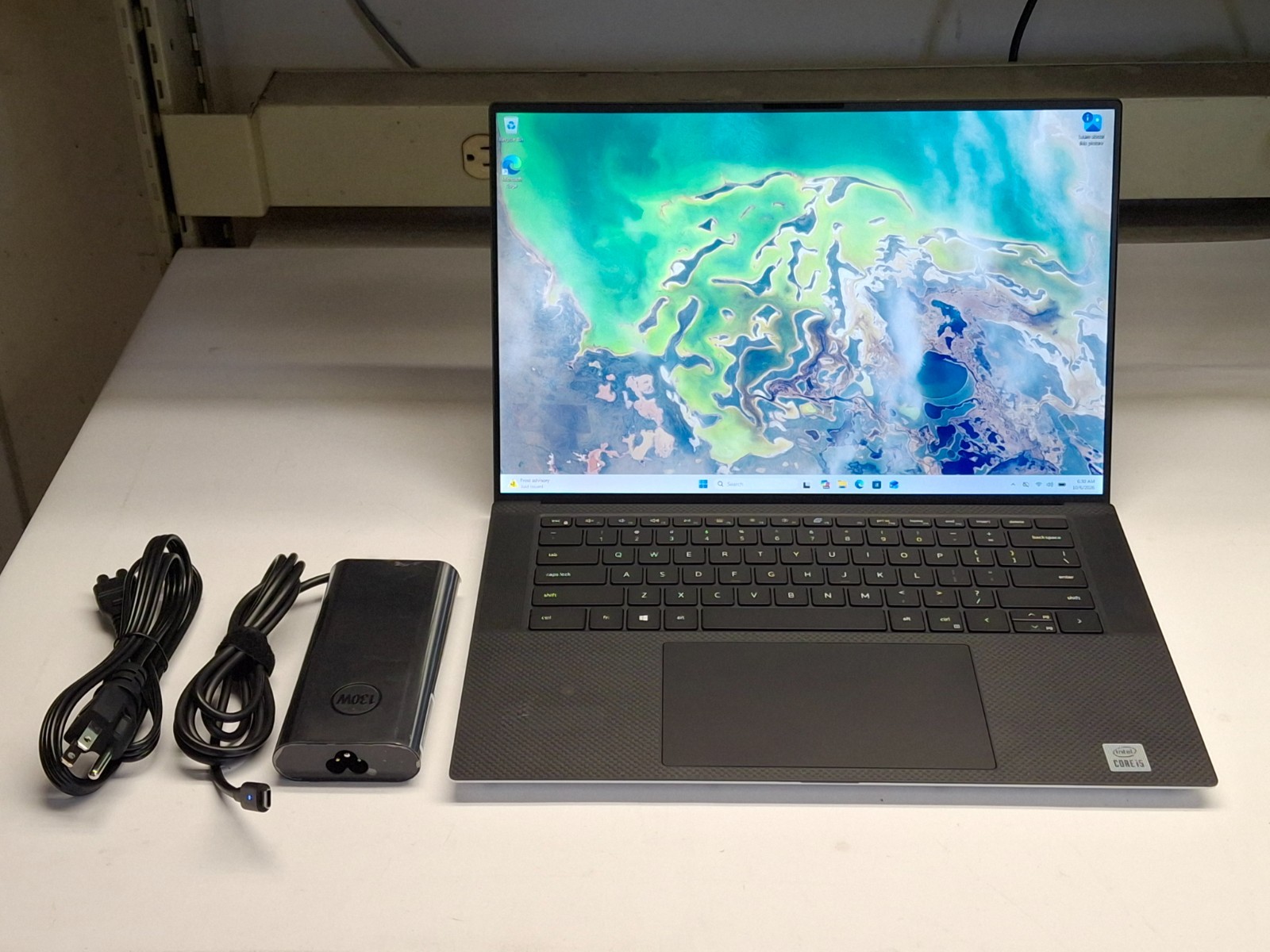Dell XPS 15 9500 i5-10300H 2.50GHz 16GB Ram 256GB SSD Win 11 Pro
