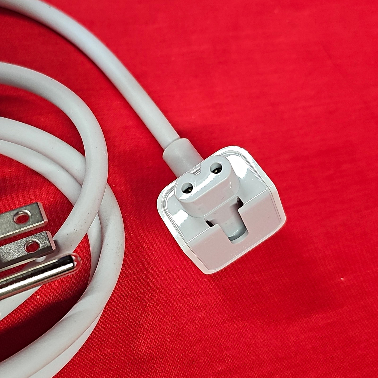 Apple MacBook AC Power Cable 6 ft White 2-Prong to Figure 8 Male