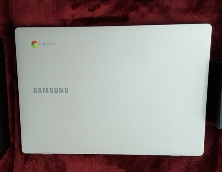 Chromebook 4, 11.6”, 32GB, 4GB RAM, Brand New, Snap On Case mCover Included
