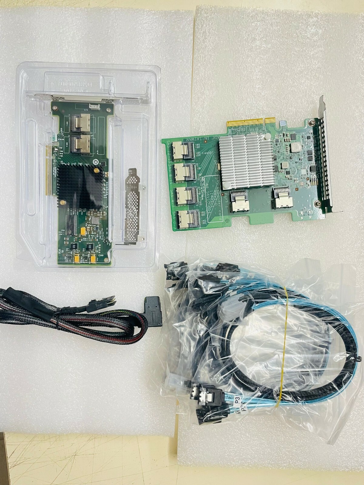 LSI 9211-8i 6Gbps HBA IT Mode + Lenovo 03X3834 20PORT 20P +5*SFF8087 SATA Cable 