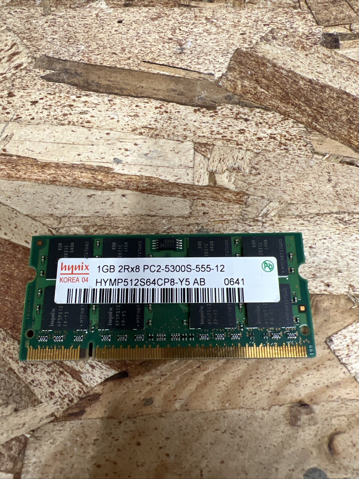 Hynix PC2-5300 2 GB SDRAM 667 MHz DDR2 Memory (HYMP512S64CP8-Y5 AB)