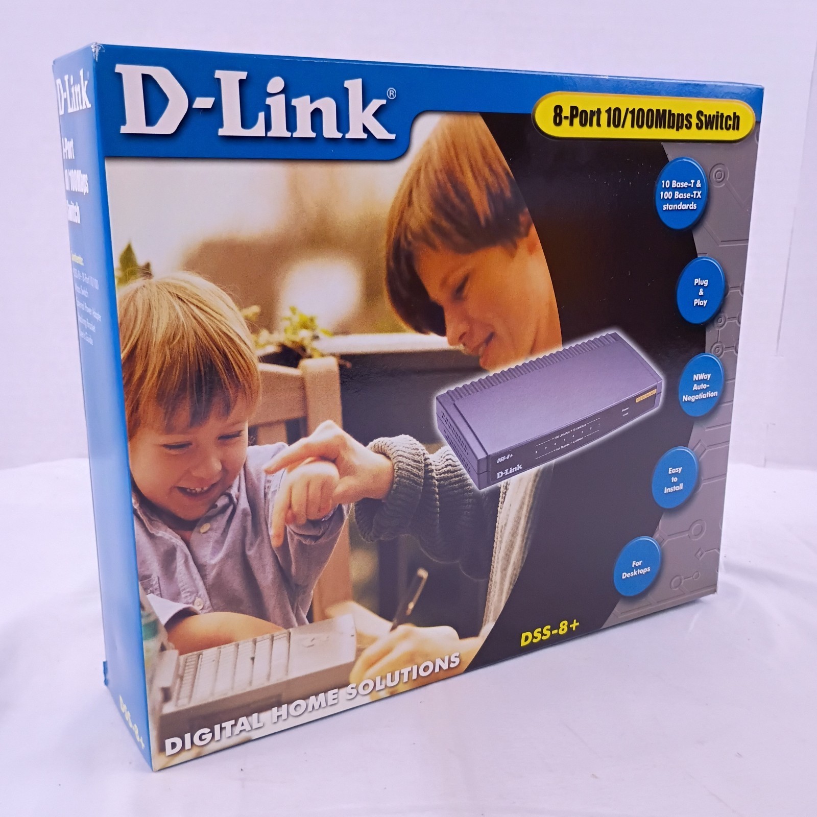 D-Link Digital Home Solutions 8-Port 10/100 Mbps Switch DSS-8+ New in Box