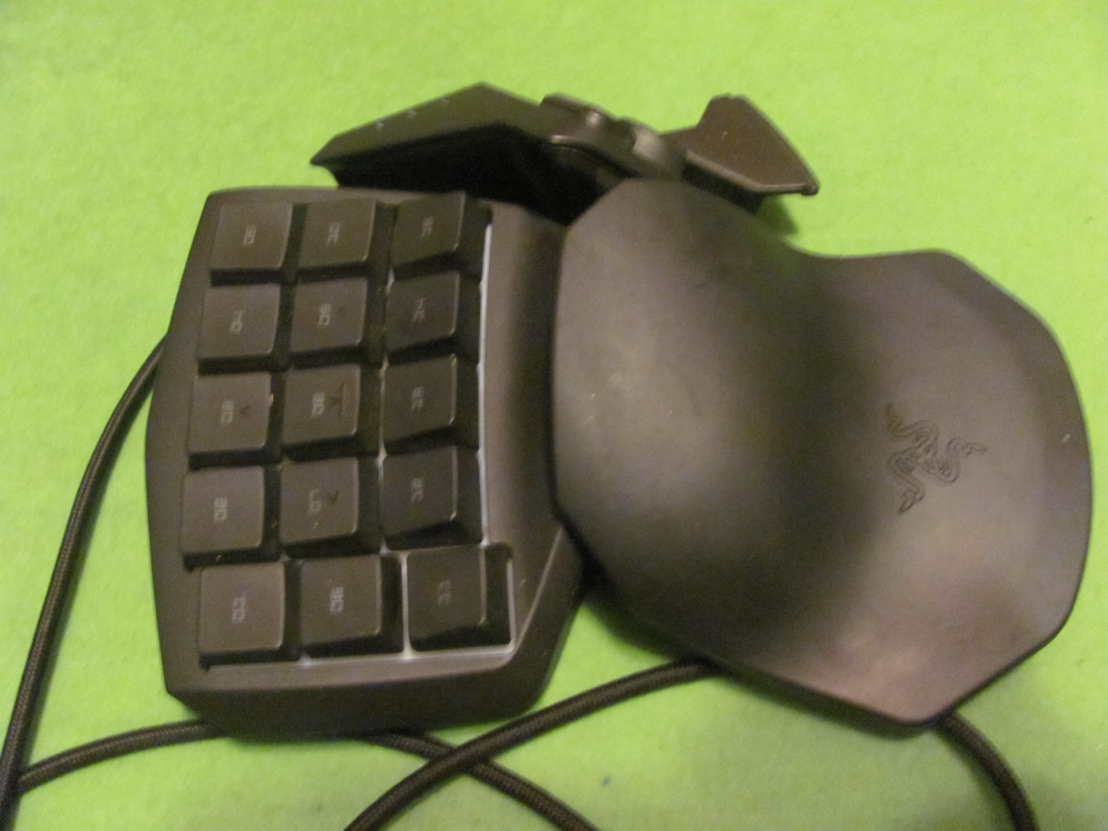 Razer Tartarus V1 Model RZ07-0103 Wired Gaming Keypad.